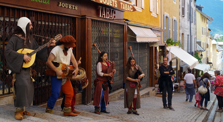 Des musiciens dans la gargouille 
